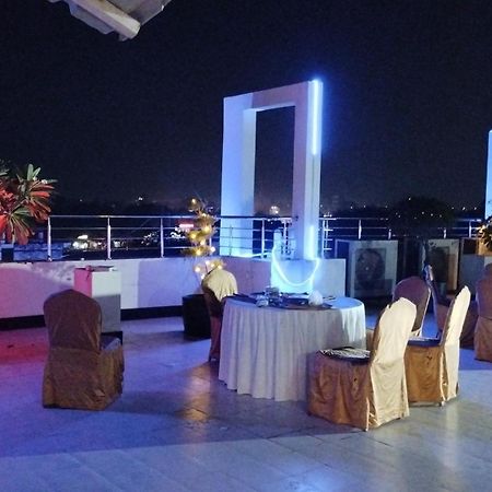 Grand Pearl Hotel & Banquet Lucknow Zewnętrze zdjęcie