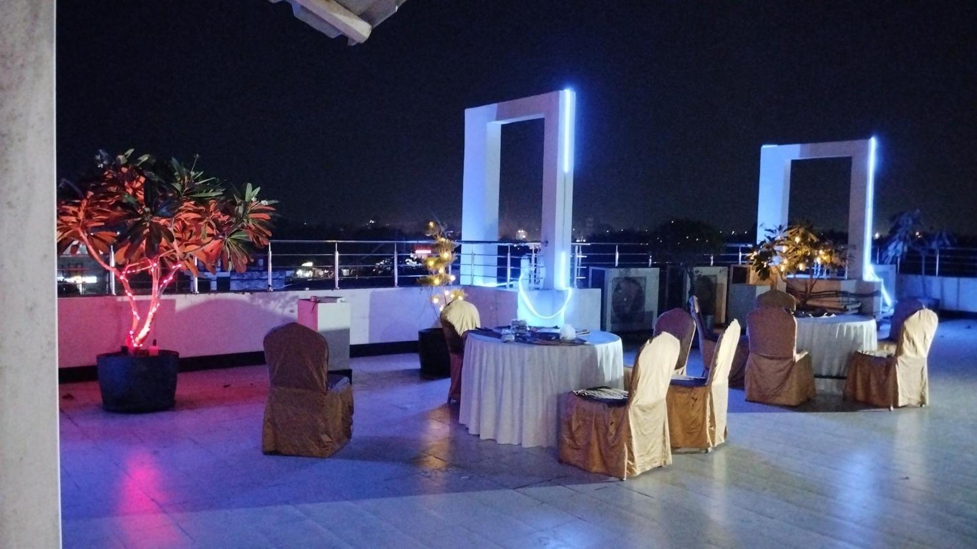 Grand Pearl Hotel & Banquet Lucknow Zewnętrze zdjęcie